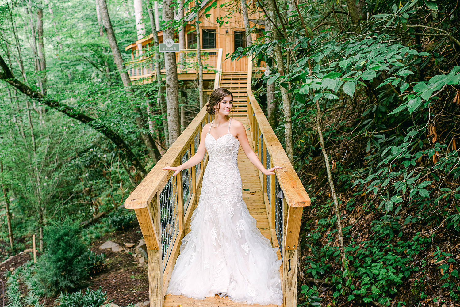 gatlinburg treehouse bridal session